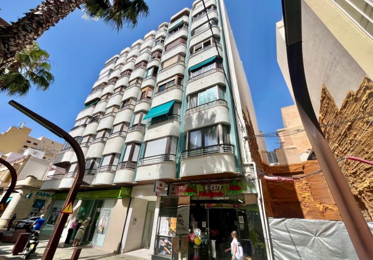 Wiederverkauf - Wohnung - Torrevieja - Centro