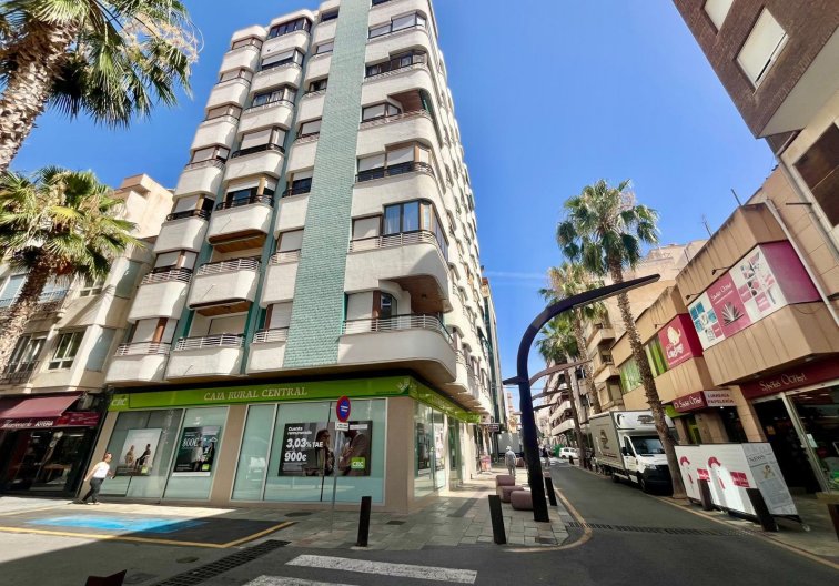Wiederverkauf - Wohnung - Torrevieja - Centro