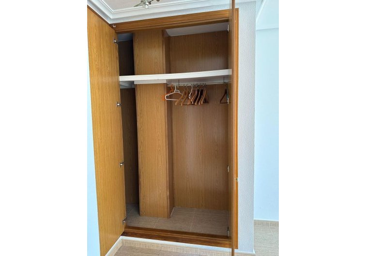 Wiederverkauf - Wohnung - Torrevieja - Centro