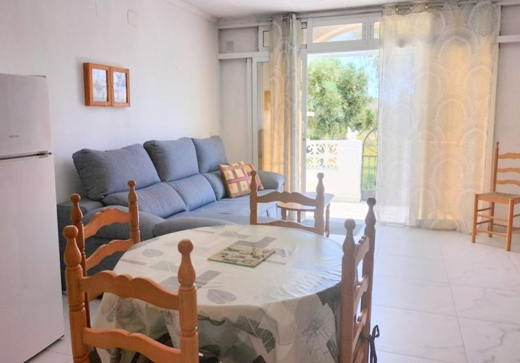 Segunda mano - Bungalow en planta alta - Torrevieja - La Siesta - El Salado - Torreta
