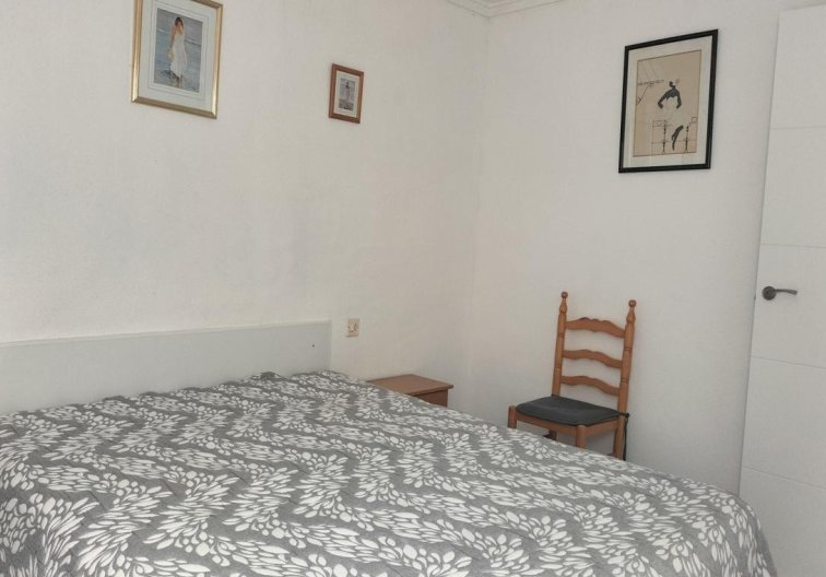 Segunda mano - Bungalow en planta alta - Torrevieja - La Siesta - El Salado - Torreta