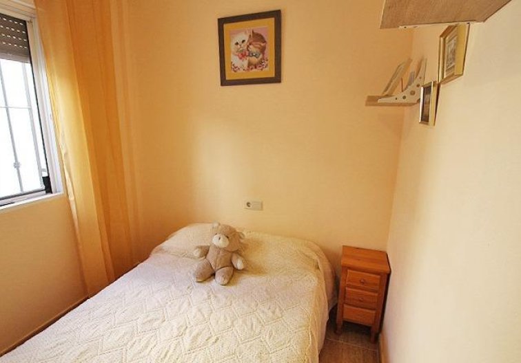 Resale - Bungalow - Guardamar del Segura - 03140