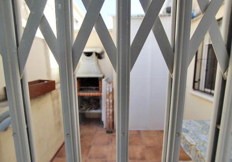 Resale - Bungalow - Guardamar del Segura - 03140