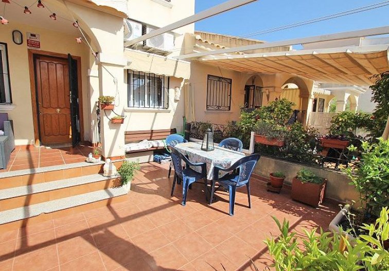 Resale - Bungalow - Guardamar del Segura - 03140