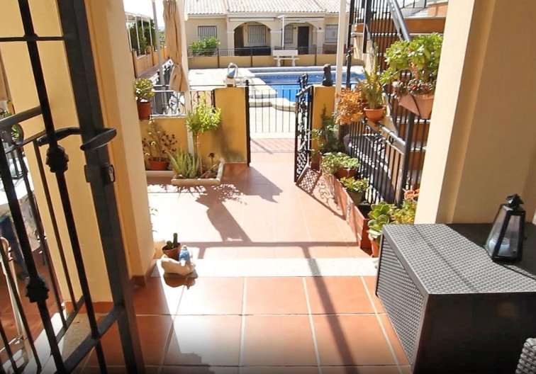 Resale - Bungalow - Guardamar del Segura - 03140