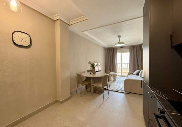 Resale - Apartment - Torrevieja - Playa del Cura