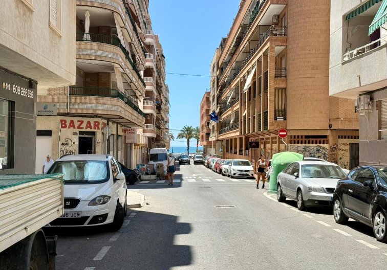 Resale - Apartment - Torrevieja - Playa del Cura