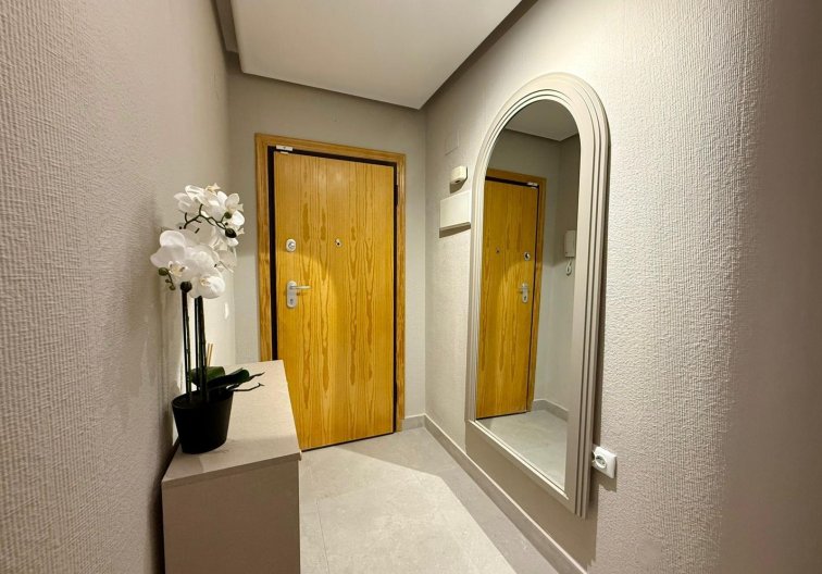 Resale - Apartment - Torrevieja - Playa del Cura