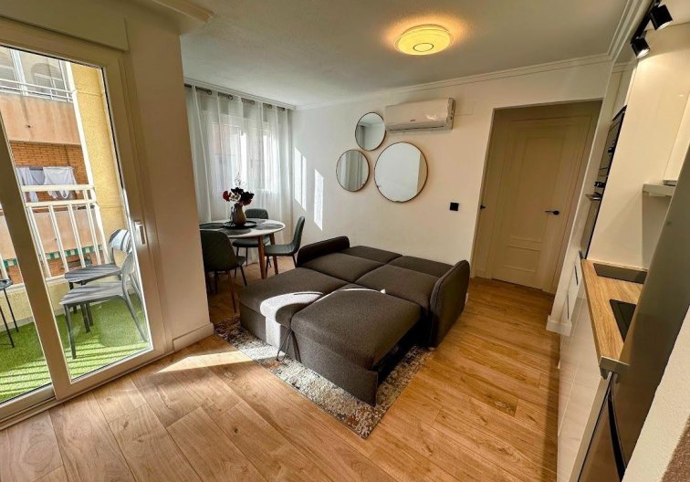 Wiederverkauf - Wohnung - Torrevieja - Centro