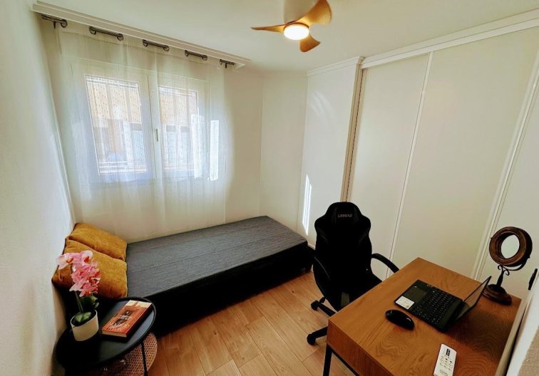 Wiederverkauf - Wohnung - Torrevieja - Centro