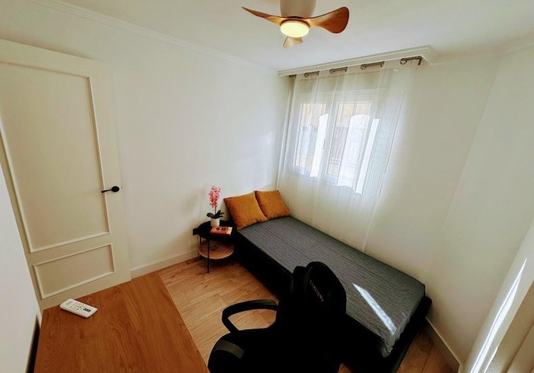 Wiederverkauf - Wohnung - Torrevieja - Centro
