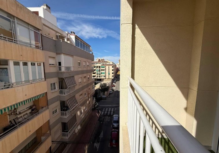 Wiederverkauf - Wohnung - Torrevieja - Centro
