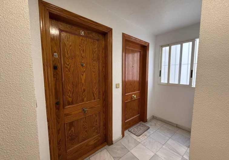 Wiederverkauf - Wohnung - Torrevieja - Centro