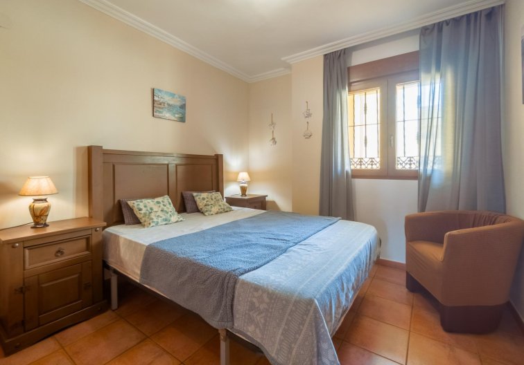 Resale - Apartment - Torrevieja - Acequion