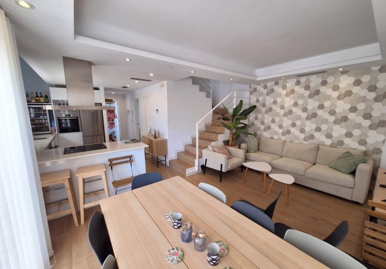 Segunda mano - villa - Torrevieja - Los Frutales