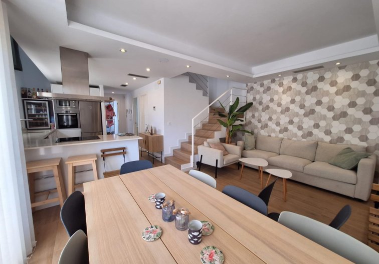 Segunda mano - villa - Torrevieja - Los Frutales