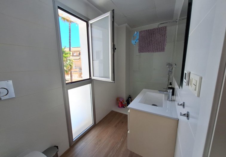 Segunda mano - villa - Torrevieja - Los Frutales