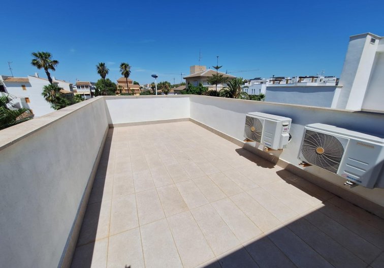 Segunda mano - villa - Torrevieja - Los Frutales