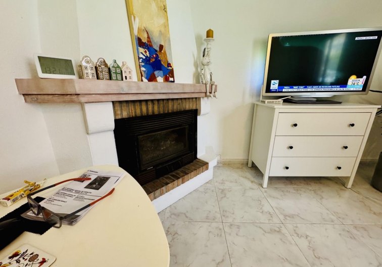 Resale - villa - Torrevieja - La Siesta - El Salado - Torreta