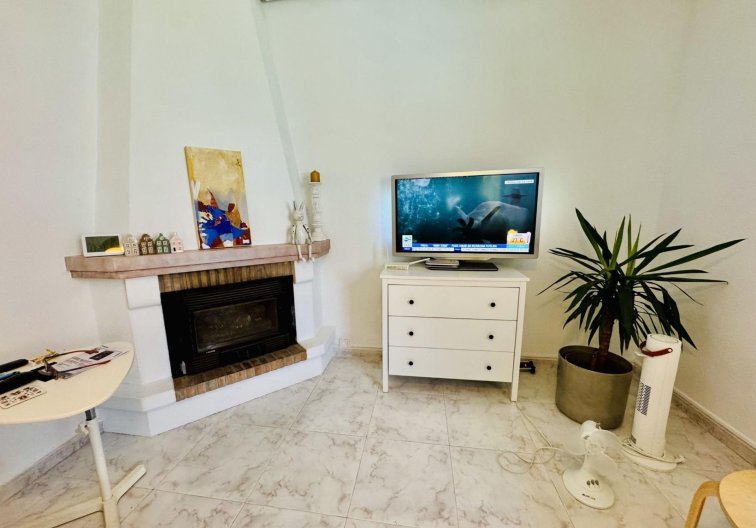 Resale - villa - Torrevieja - La Siesta - El Salado - Torreta