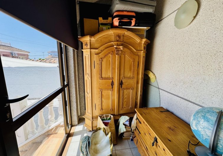 Resale - villa - Torrevieja - La Siesta - El Salado - Torreta