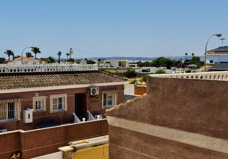 Resale - villa - Torrevieja - La Siesta - El Salado - Torreta