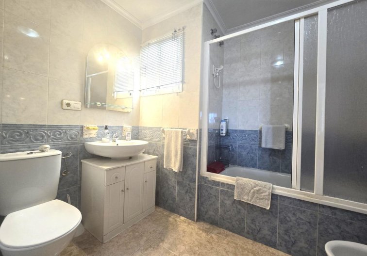 Resale - Apartment - Torrevieja - Parque Las Naciones