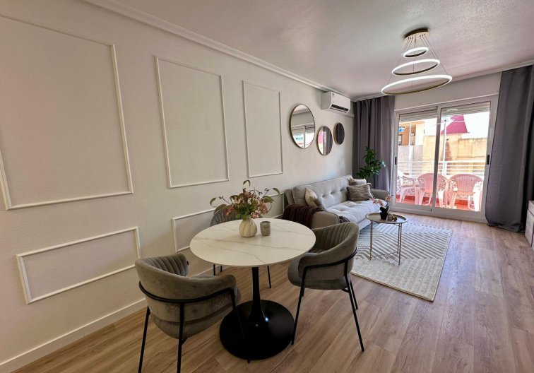 Resale - Apartment - Torrevieja - Habaneras