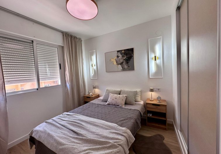 Resale - Apartment - Torrevieja - Habaneras