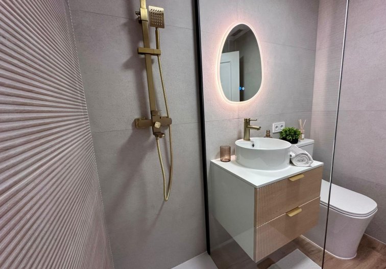 Resale - Apartment - Torrevieja - Habaneras