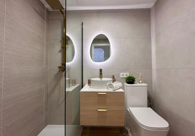 Resale - Apartment - Torrevieja - Habaneras
