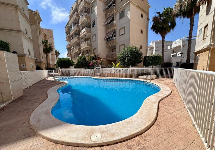 Resale - Apartment - Torrevieja - Habaneras