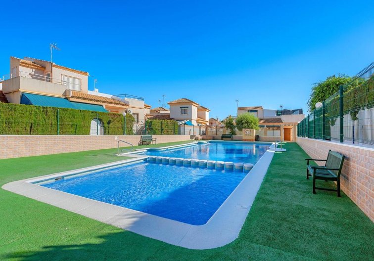 Segunda mano - Bungalow - Torrevieja - Los Balcones 
