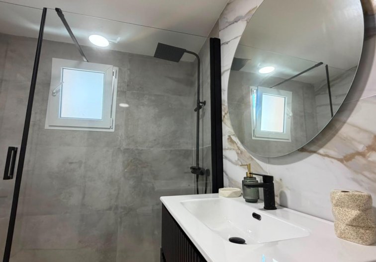 Resale - Apartment - Torrevieja - Playa del Cura