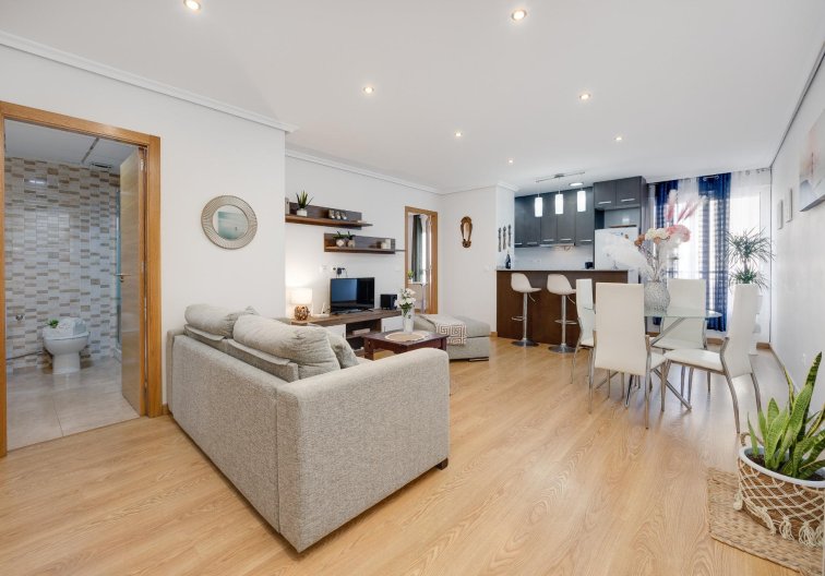 Resale - Apartment - Torrevieja - Centro