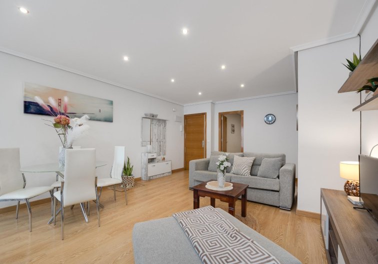 Resale - Apartment - Torrevieja - Centro