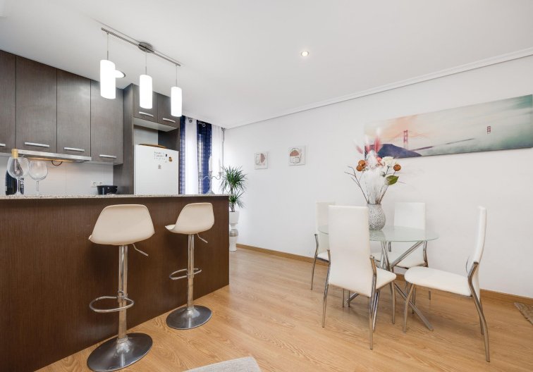 Resale - Apartment - Torrevieja - Centro