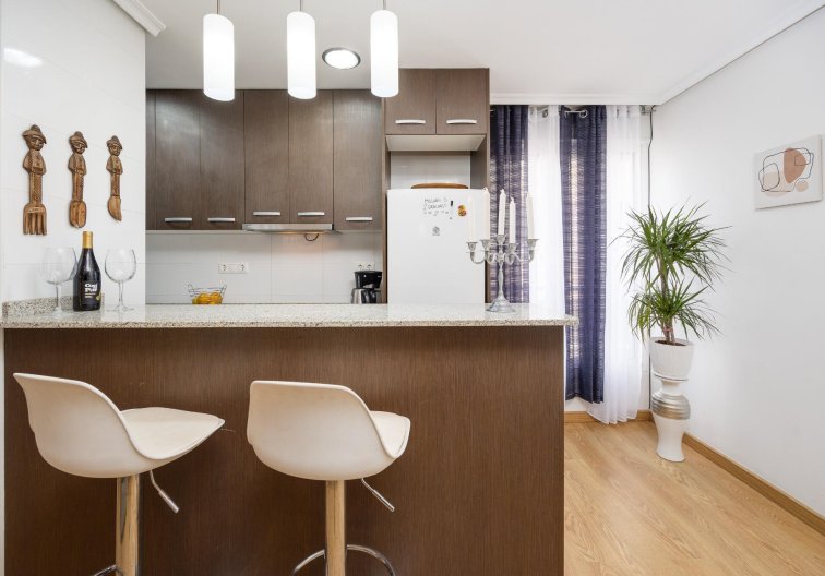 Resale - Apartment - Torrevieja - Centro