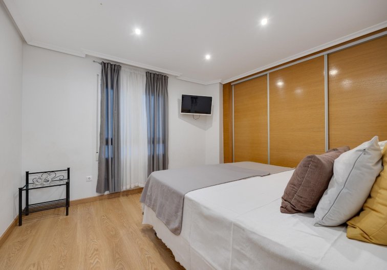 Resale - Apartment - Torrevieja - Centro