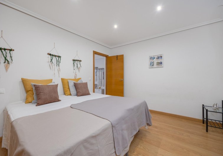 Resale - Apartment - Torrevieja - Centro