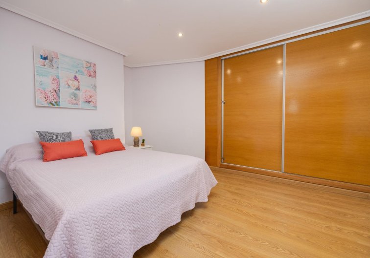 Resale - Apartment - Torrevieja - Centro