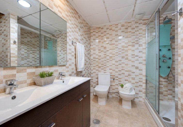 Resale - Apartment - Torrevieja - Centro