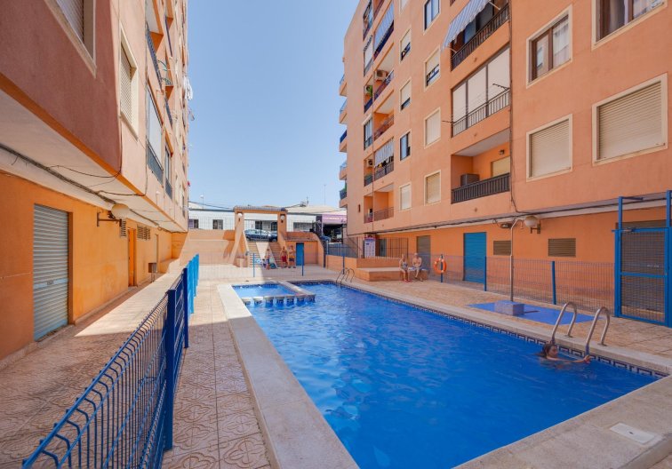 Resale - Apartment - Torrevieja - Centro