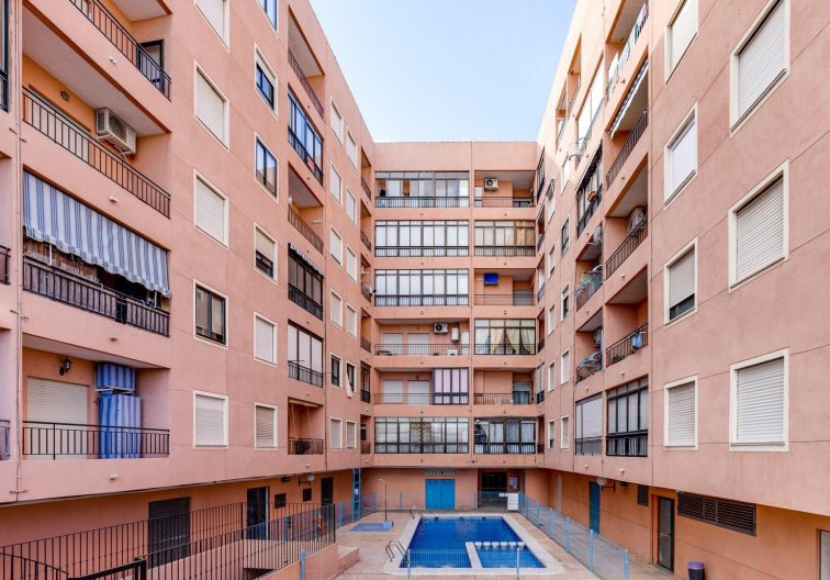 Resale - Apartment - Torrevieja - Centro