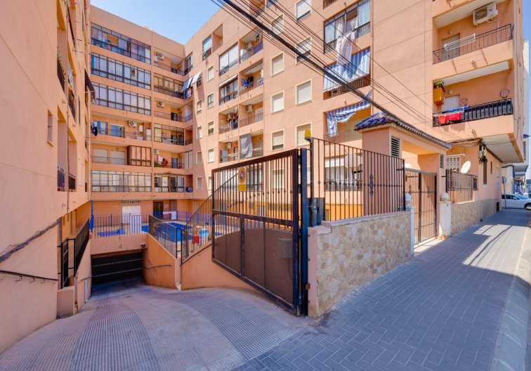 Resale - Apartment - Torrevieja - Centro
