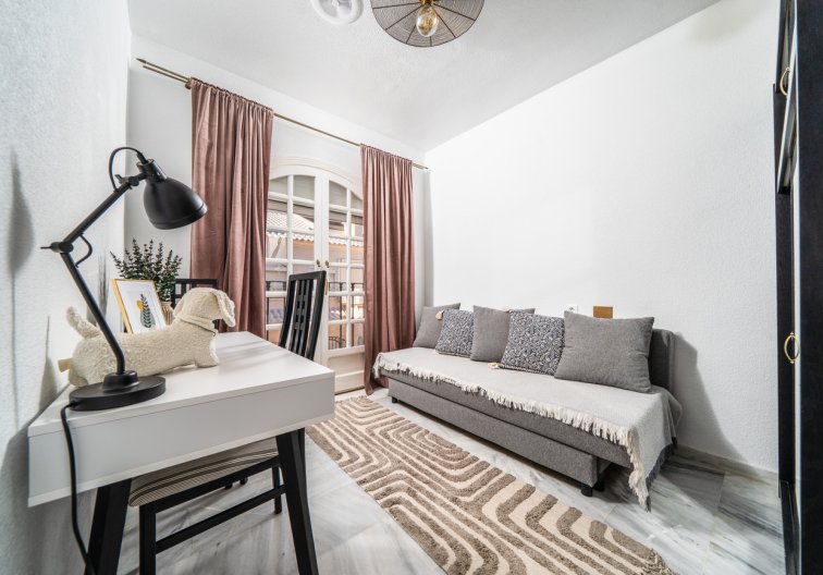 Segunda mano - Apartamento  - Torrevieja - Aguas Nuevas