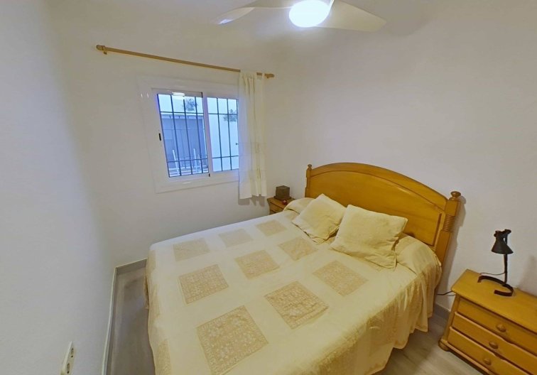 Segunda mano - Bungalow - San Pedro del Pinatar - El Mojón-las Salinas