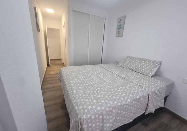 Segunda mano - Apartamento  - Torrevieja - Estacion De Autobuses