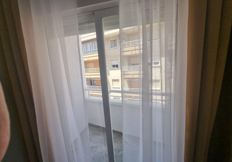 Segunda mano - Apartamento  - Torrevieja - Estacion De Autobuses