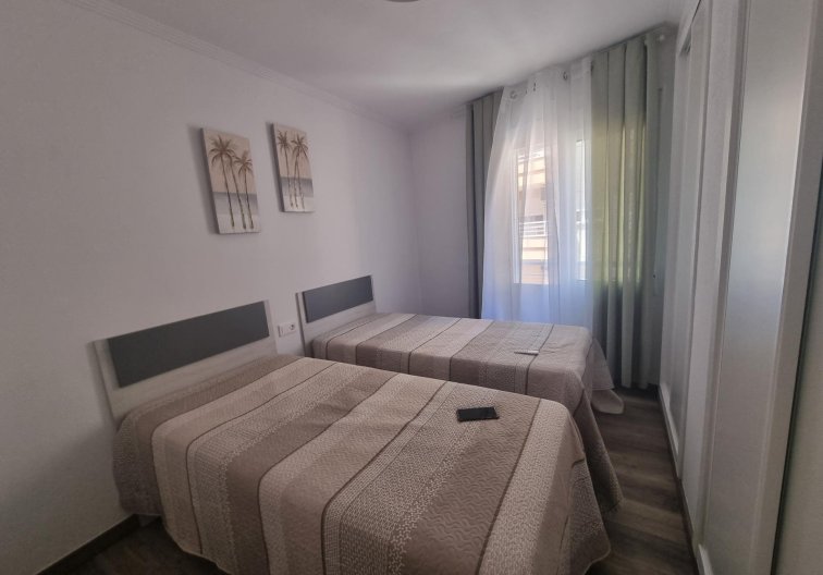 Segunda mano - Apartamento  - Torrevieja - Estacion De Autobuses